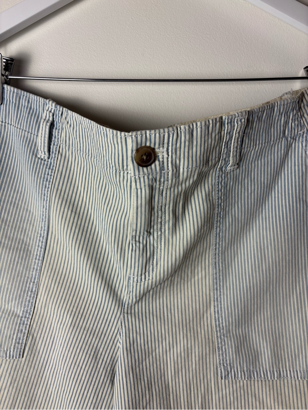 NWT GAP Light Blue and White Striped Women's Bermuda Shorts, size 14 - Picture 3 of 11